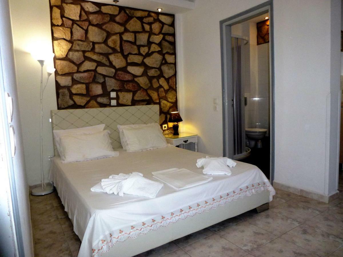 Bougainvillea Suites Kamári Exterior foto