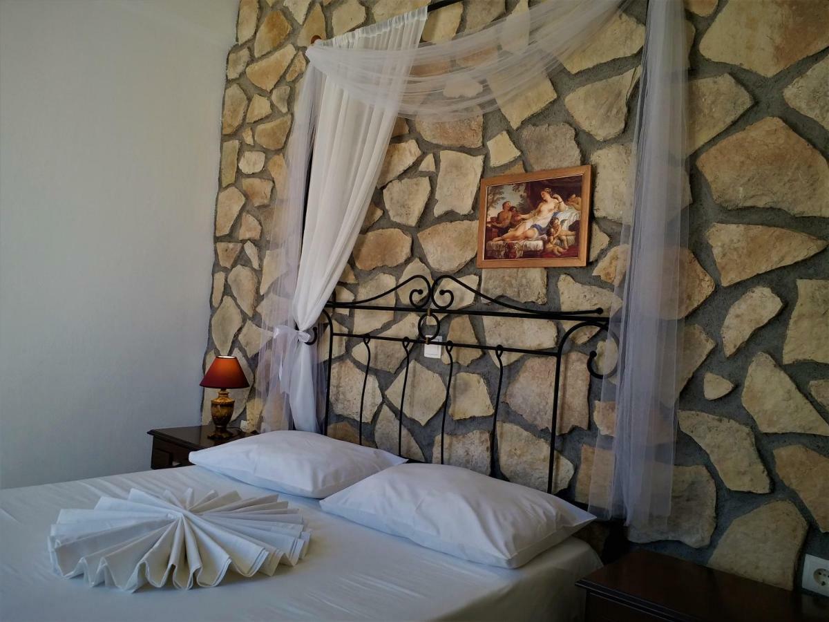 Bougainvillea Suites Kamári Exterior foto